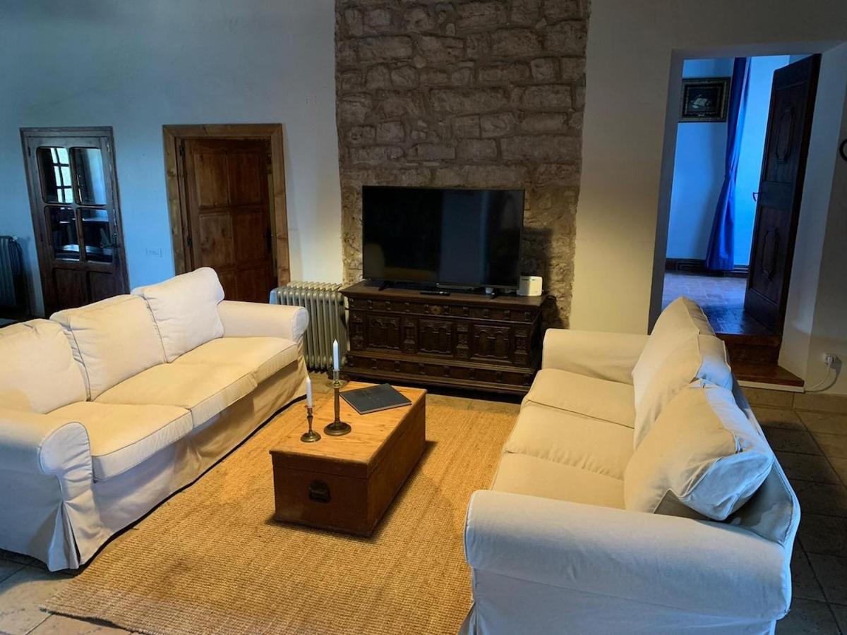Masia Cal Millas - Turisme Rural Castellfullit de Riubregos ภายนอก รูปภาพ