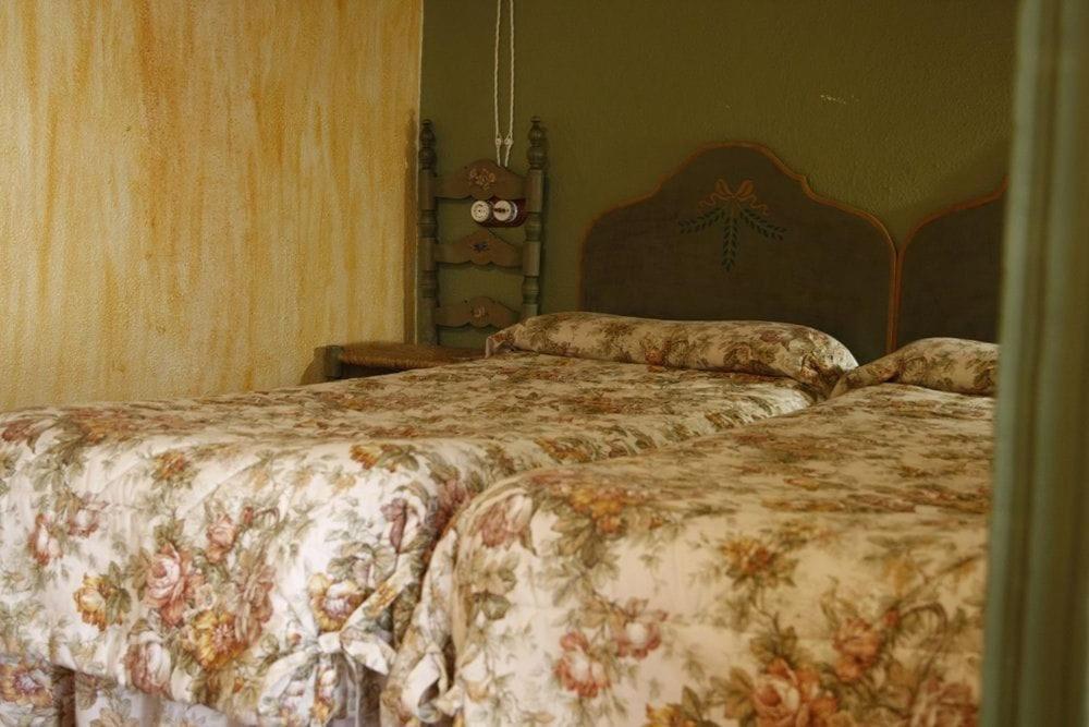 Masia Cal Millas - Turisme Rural Castellfullit de Riubregos ภายนอก รูปภาพ
