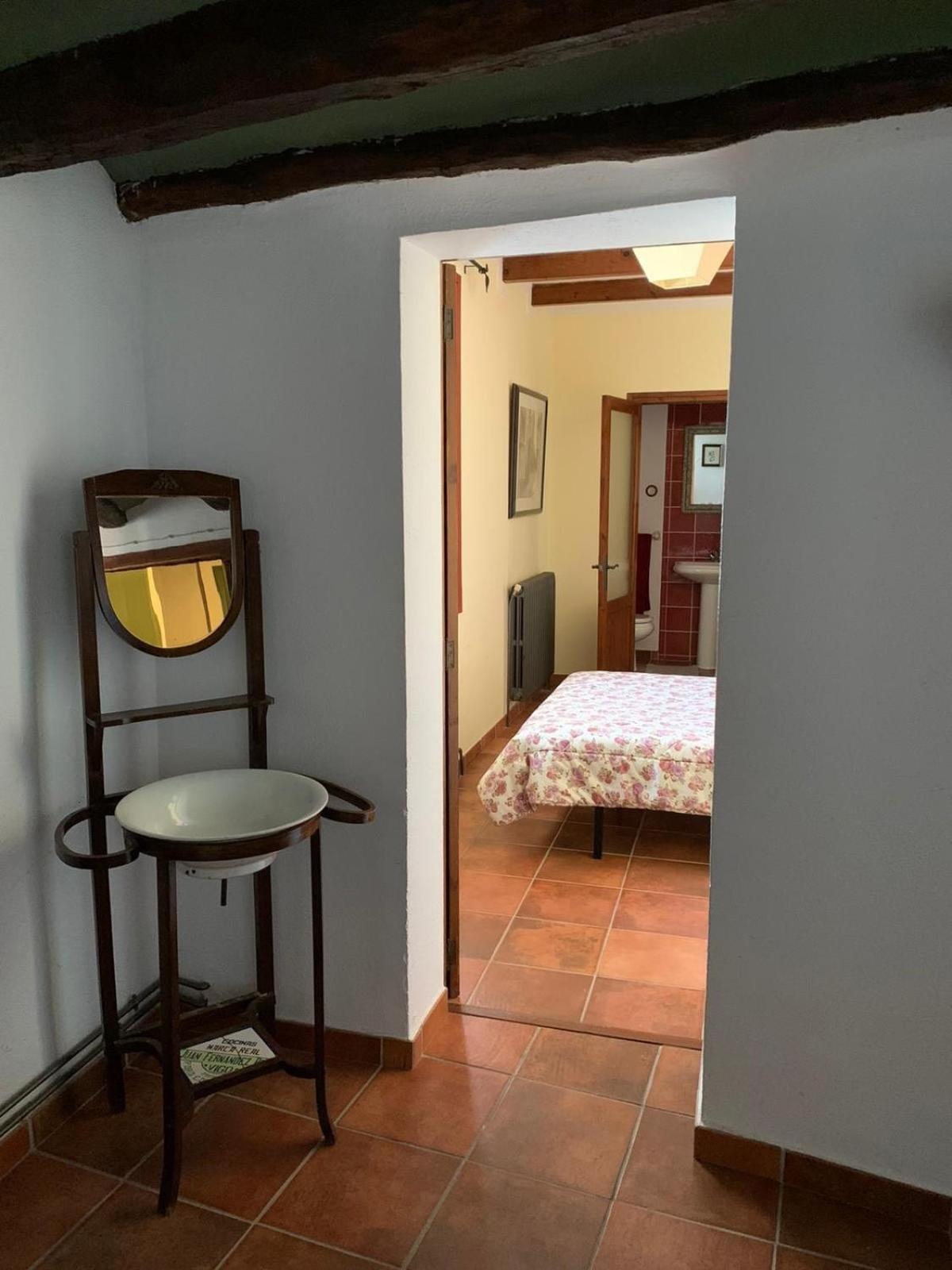 Masia Cal Millas - Turisme Rural Castellfullit de Riubregos ภายนอก รูปภาพ