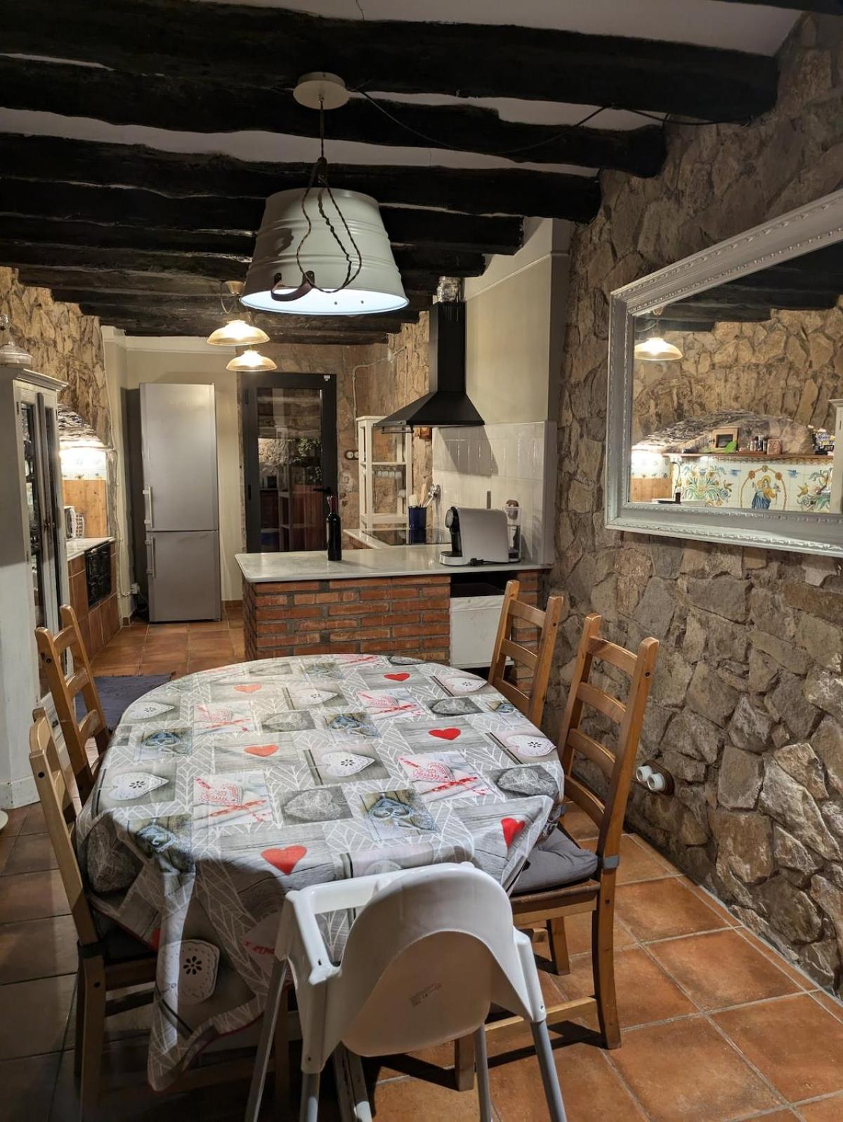 Masia Cal Millas - Turisme Rural Castellfullit de Riubregos ภายนอก รูปภาพ
